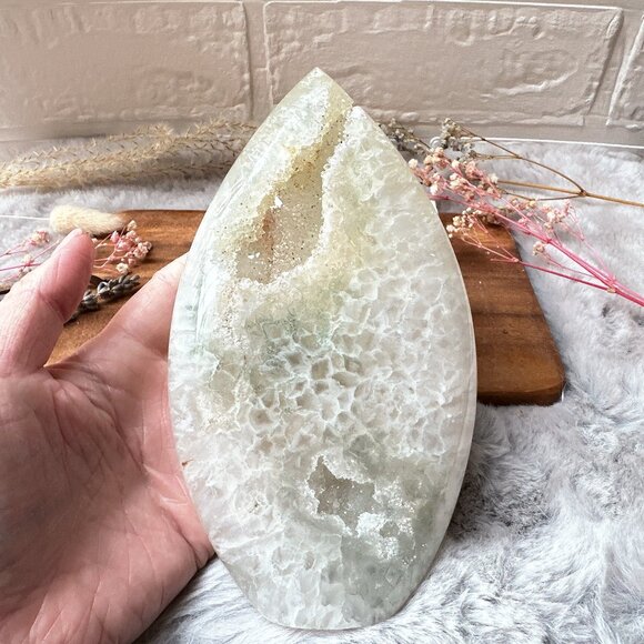 Gorgeous Large Agate with Druzy Flame/Free Form - Picture 1 of 7
